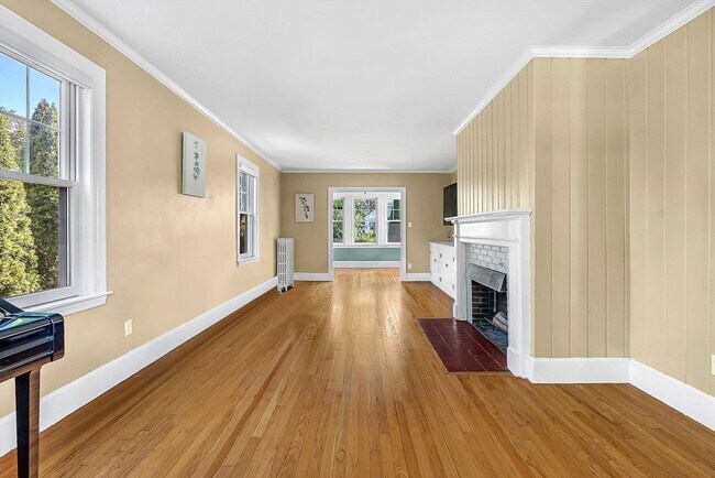 Building Photo - 407 Weston Rd