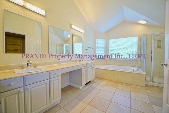 Building Photo - Quality San Rafael Home In Awesome Neighbo...