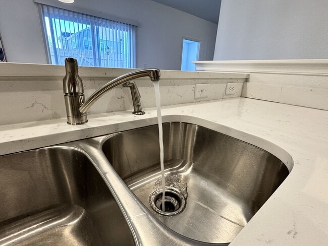 Building Photo - Available NOW! 1st Time Rental! Water, Sewer Trash, Landscaping, Community Pool Included!