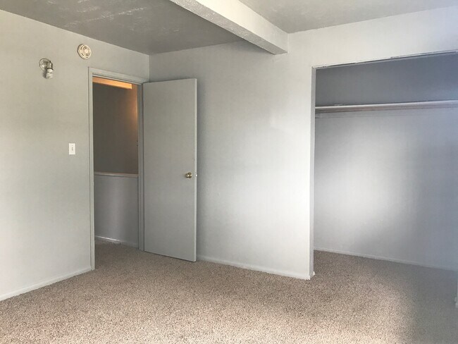 Building Photo - 1424/1426 Lathrop St