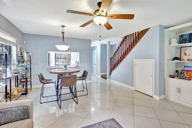 Building Photo - 484 Westree Ln