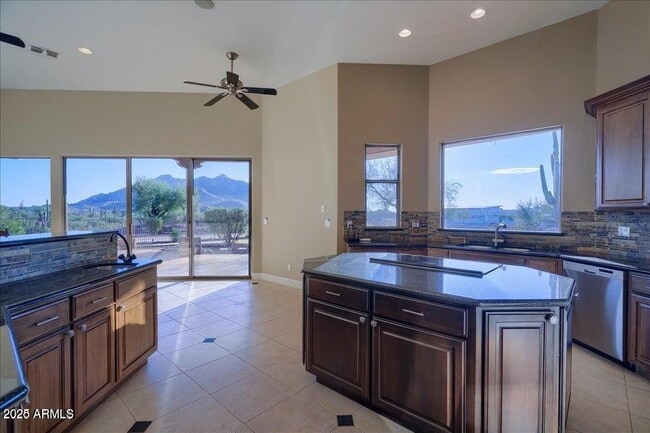 Building Photo - 6789 E Saber Rd