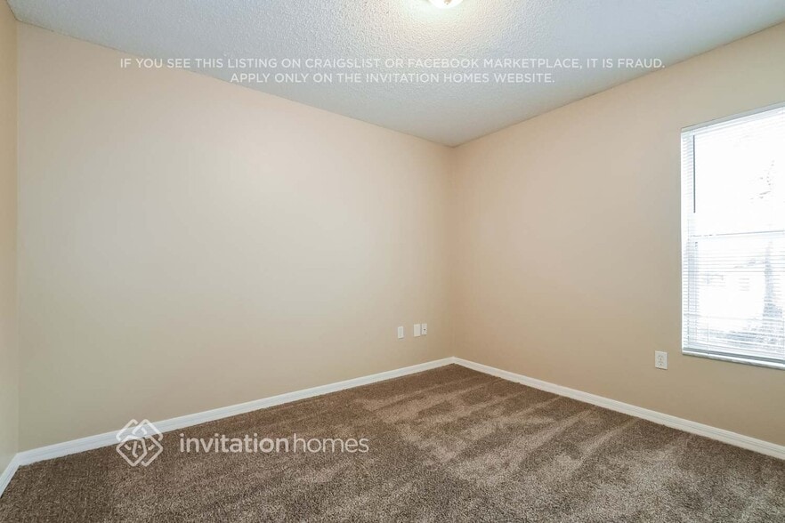 Building Photo - 2621 Fair Oaks Dr