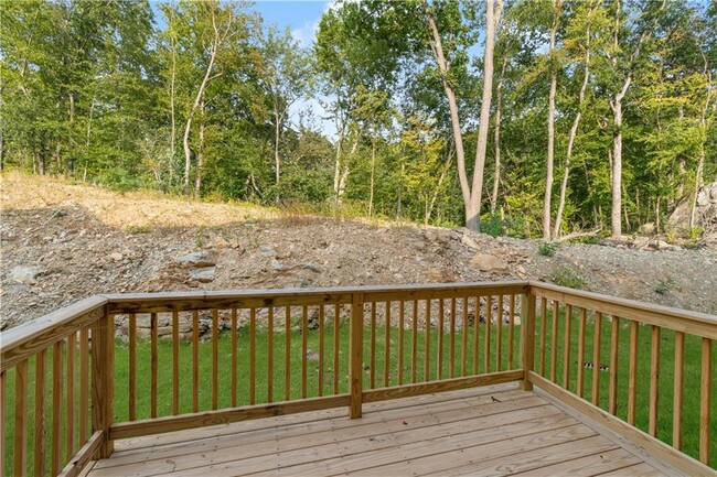 Building Photo - 802 Hunting Hill Dr