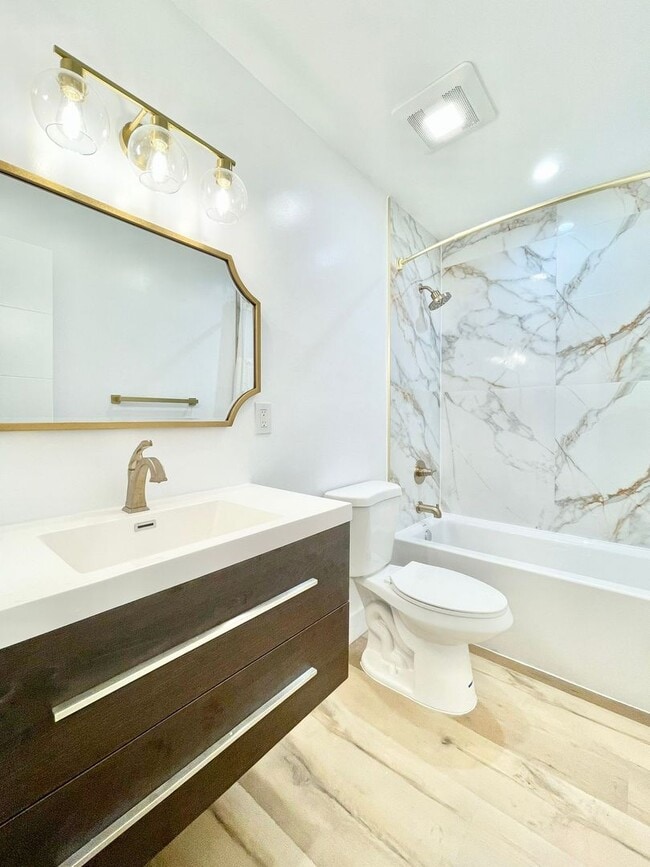 Building Photo - 4 Bedroom Plus In Laws Suite