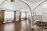 Building Photo - Spacious 2 Bed, 2 Bath Retreat in Charming Boulder City!