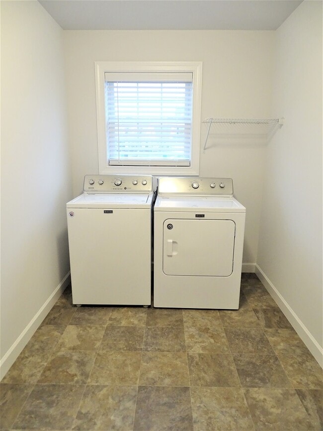 Building Photo - 1405 Fieldstone Dr