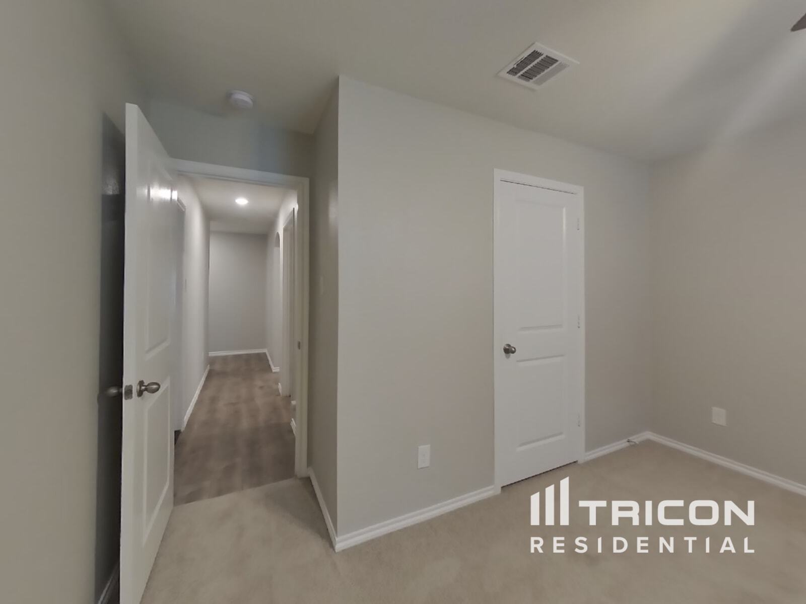 Building Photo - 2514 Henley Dr