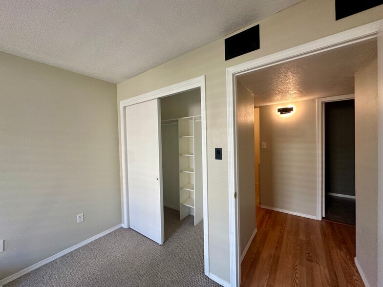 Building Photo - 11309 Miravista Pl SE