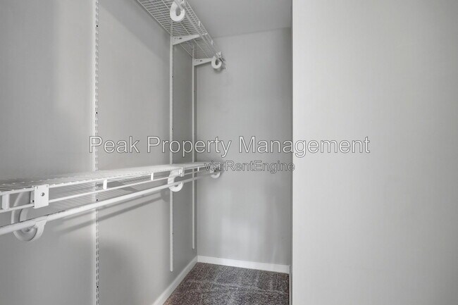 Building Photo - 5008 Chelsea Brook Ln