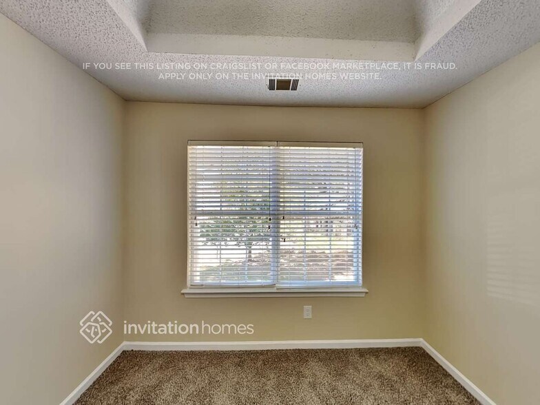 Building Photo - 6767 Mancha St