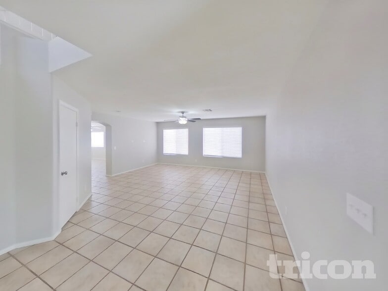 Building Photo - 2881 Deep Creek Ln