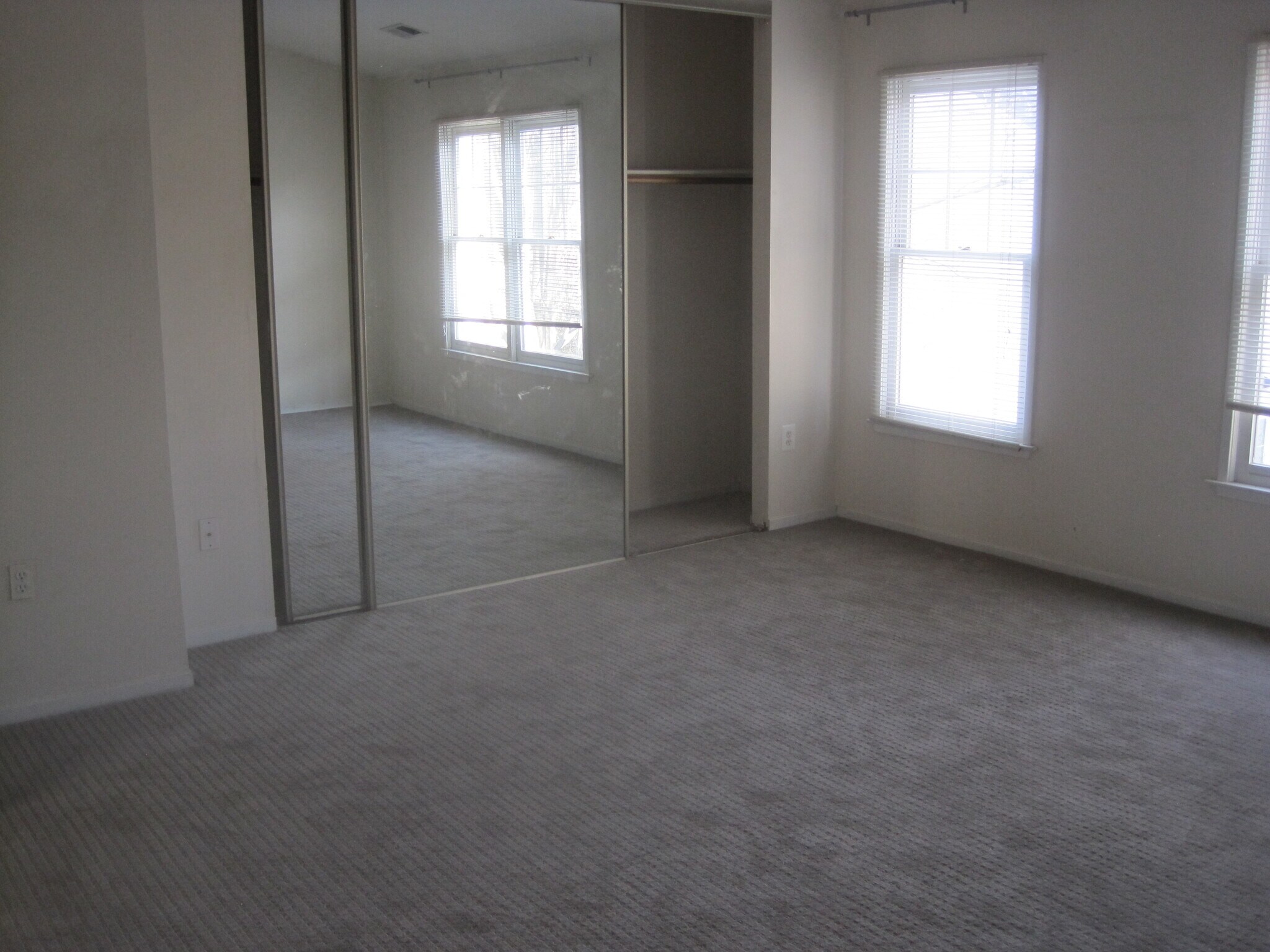 Mater bedroom - 2470 Ridgehampton Ct