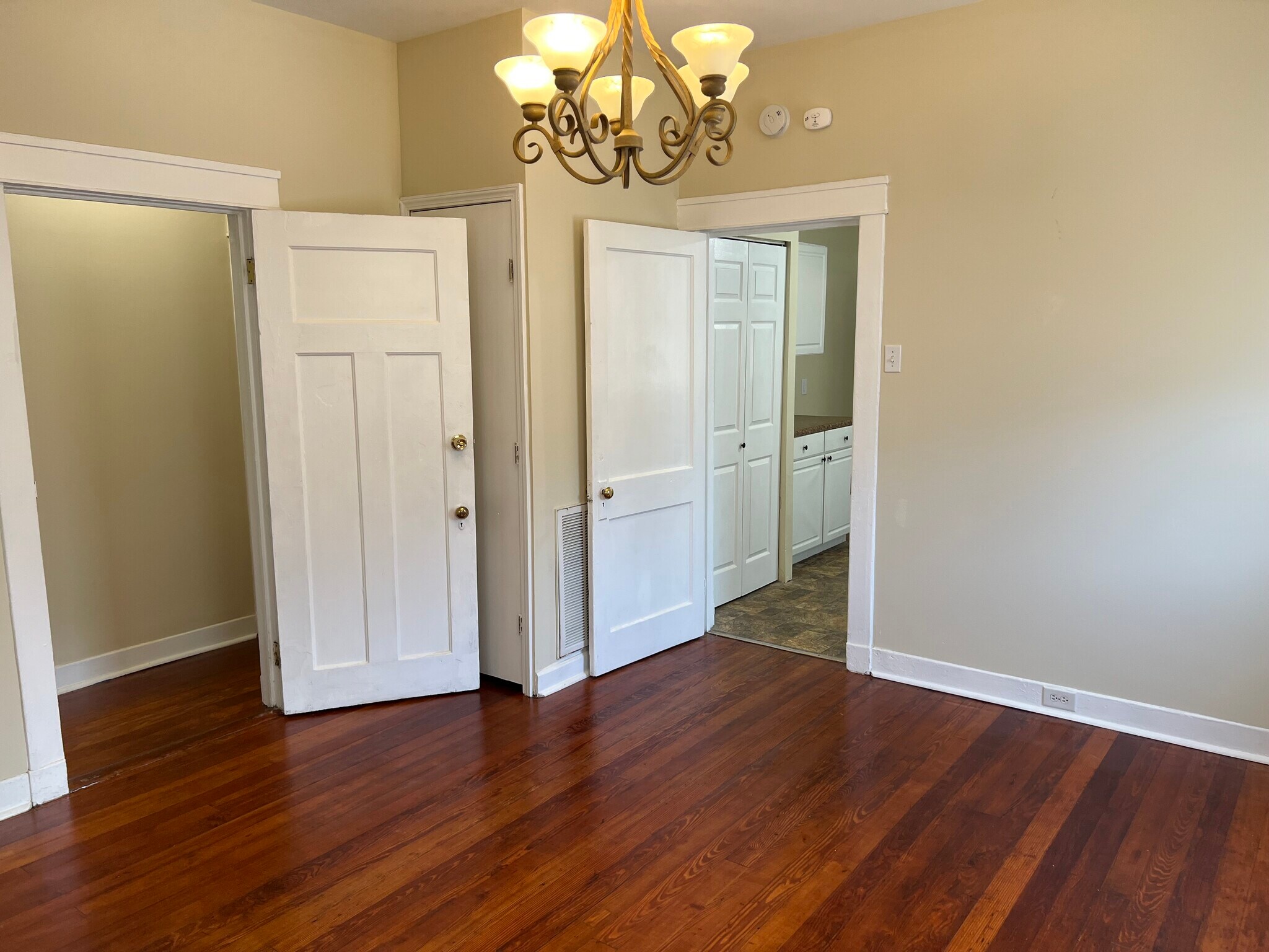 Building Photo - 4411 Cleveland Ave