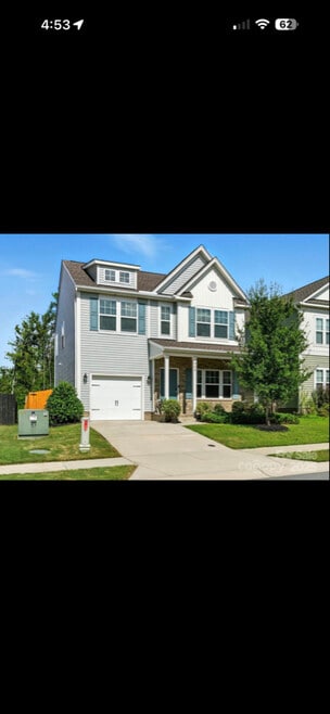 Building Photo - 940 Von Buren Blvd