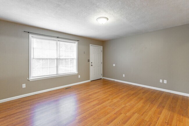 Building Photo - 11209 Dayton Pike