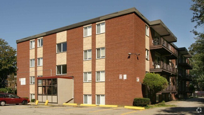 Building Photo - 480 Norfolk St