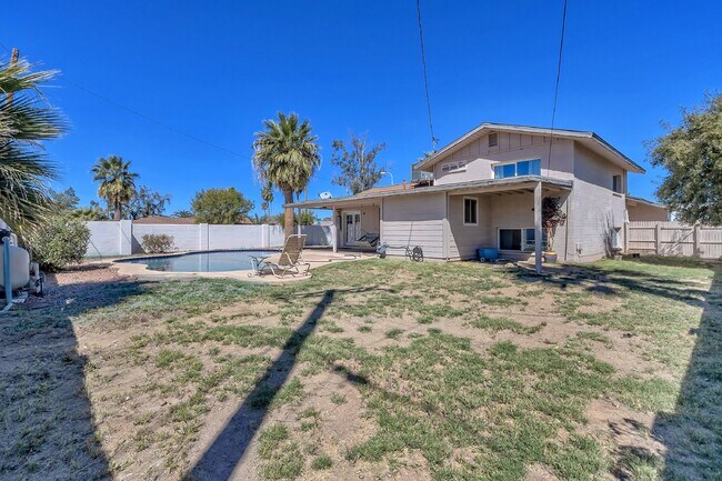 Building Photo - Old Town Remodeled Four Bedroom!