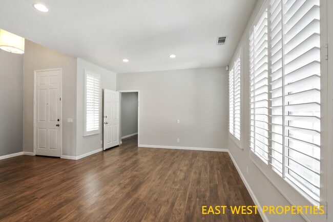 Building Photo - 2945 Schwendeman Ave