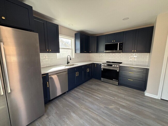 Building Photo - Beautifully Renovated 3BR / 2BA Bungalow in Gastonia