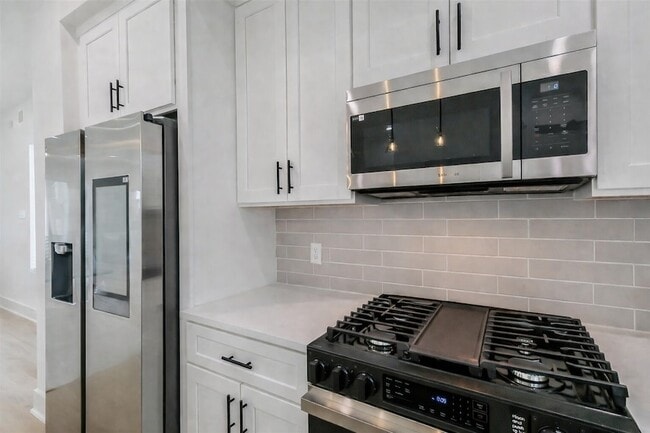 Building Photo - 5703 Balbo St