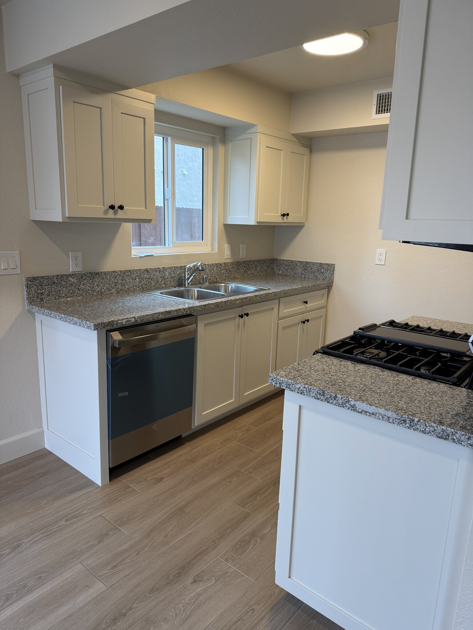 Building Photo - 28240 Via Princesa