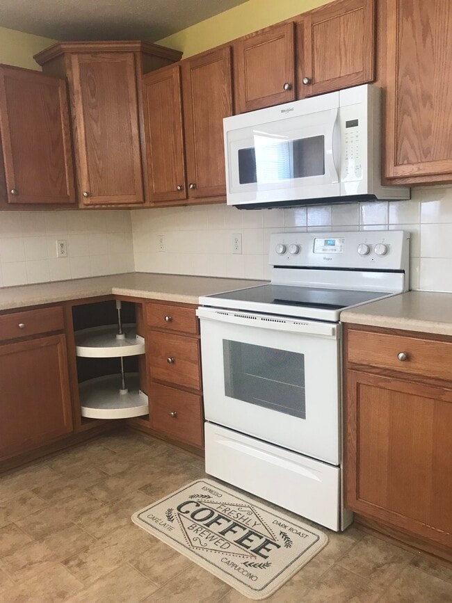 Building Photo - 1040 Blue Ridge View Cir