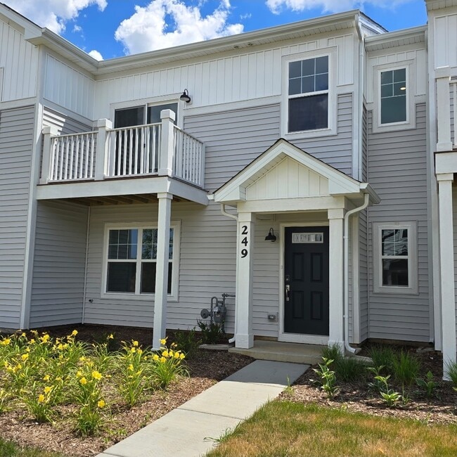 Building Photo - 249 Kingsport Dr