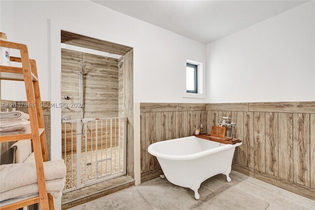 Building Photo - 22421 SW 184th Ave
