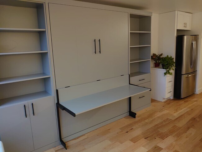 Building Photo - 789 N Clarkson St