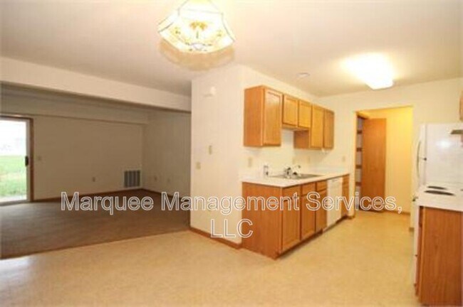 Building Photo - 119 W Windsor Ave