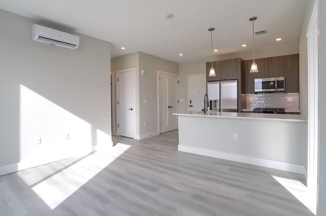 Building Photo - 3516 John F. Kennedy Blvd