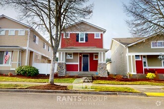 Building Photo - Beautifully renovated 3/2.5 home in the Ed...