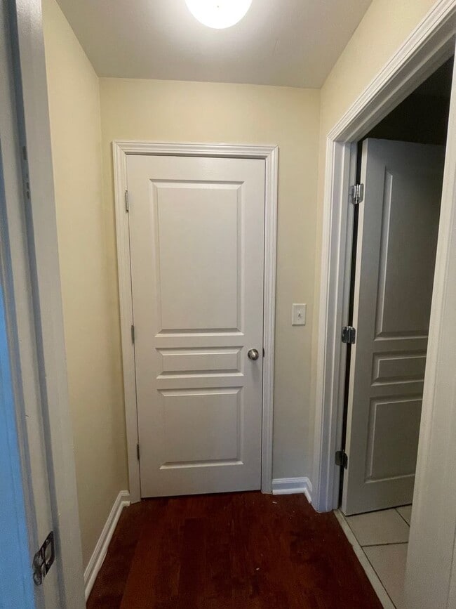 Building Photo - 02-206 Arkhipenko