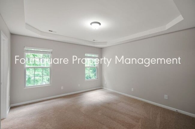 Building Photo - 4-Bed Single Family Home with Open Layout,...