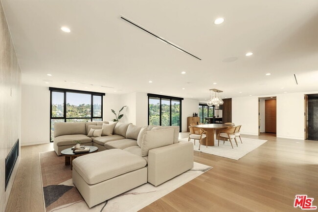 Building Photo - 2422 Apollo Dr