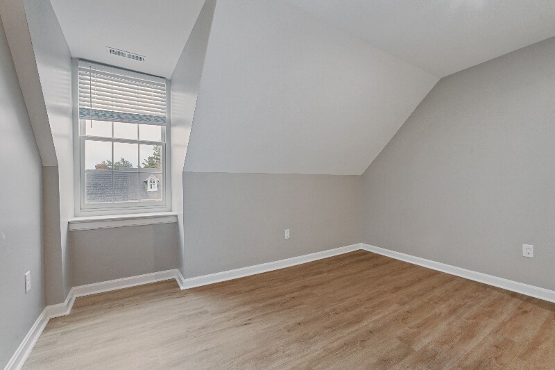 Building Photo - 202 High St