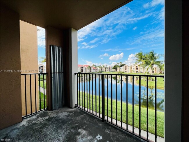 Building Photo - 1 br, 1 bath Condo - 2061 Renaissance Blvd...