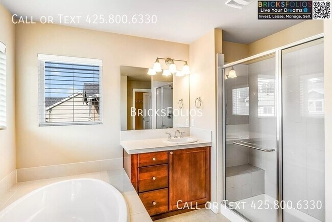 Building Photo - Serenity Meets Smart Living in Redmond Ridge