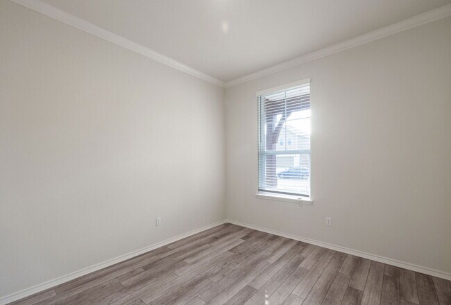 Building Photo - 181 Sugarberry Dr