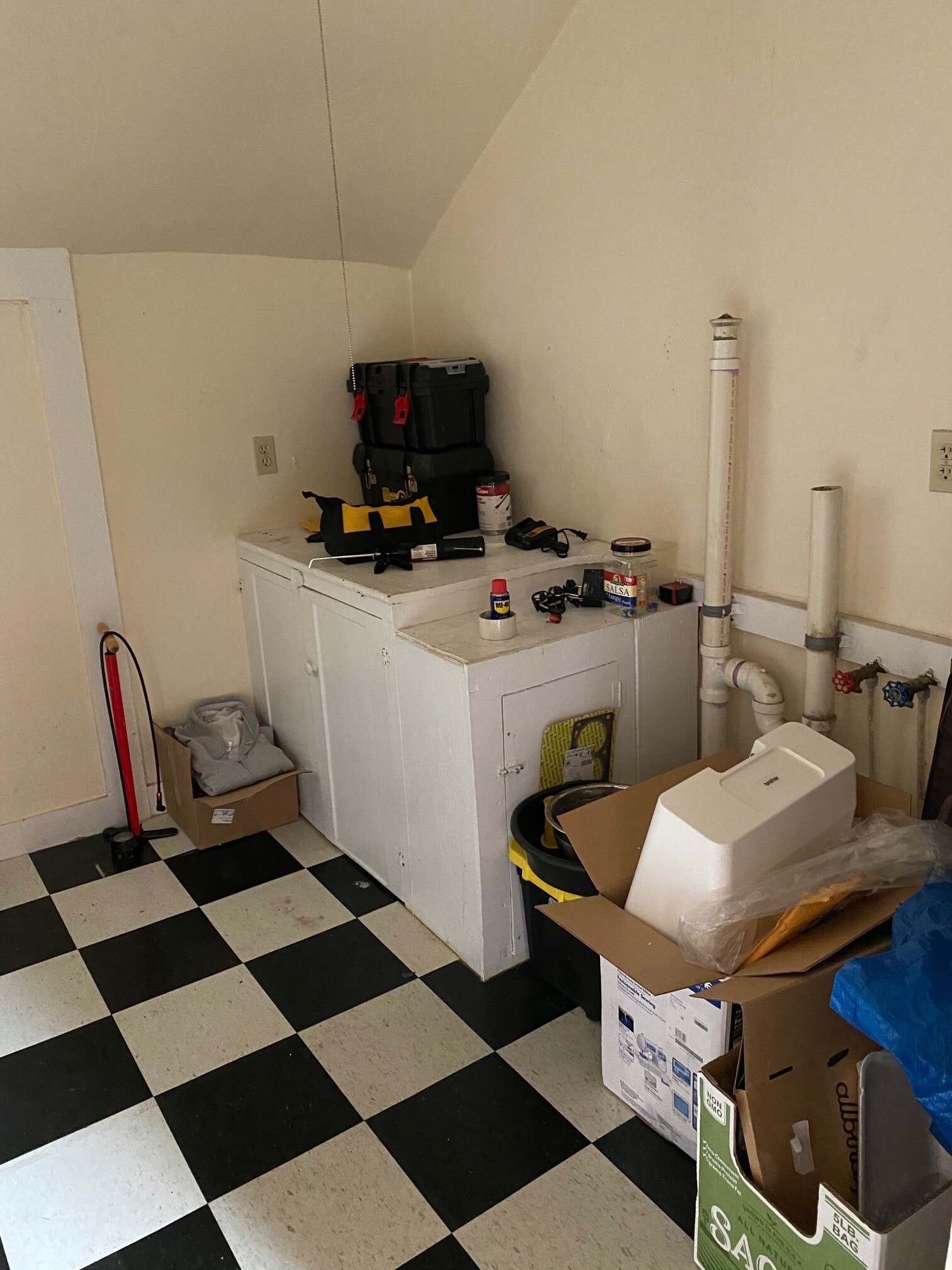 Building Photo - 69 S Main St