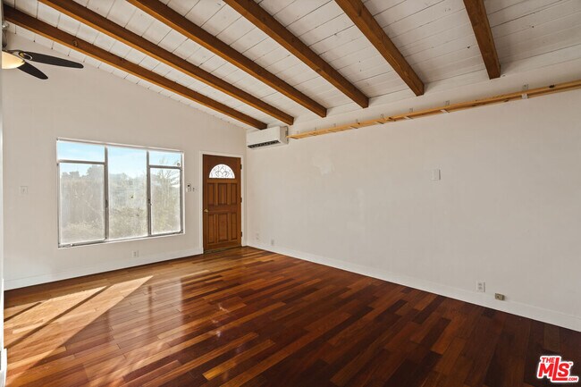 Building Photo - 1231 Montecito Dr