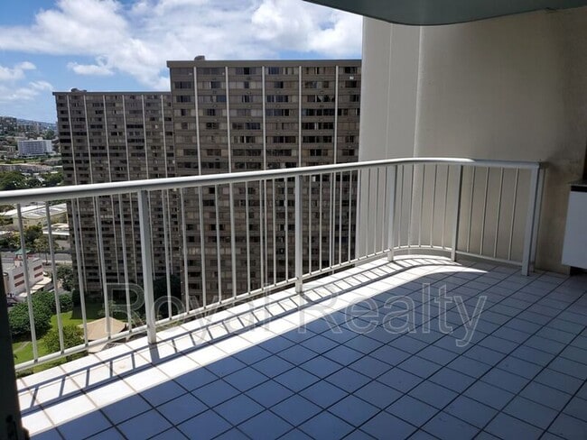 Building Photo - 1212 Nuuanu Ave