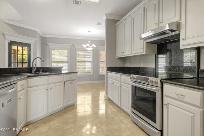 Building Photo - 106 Anslem Dr