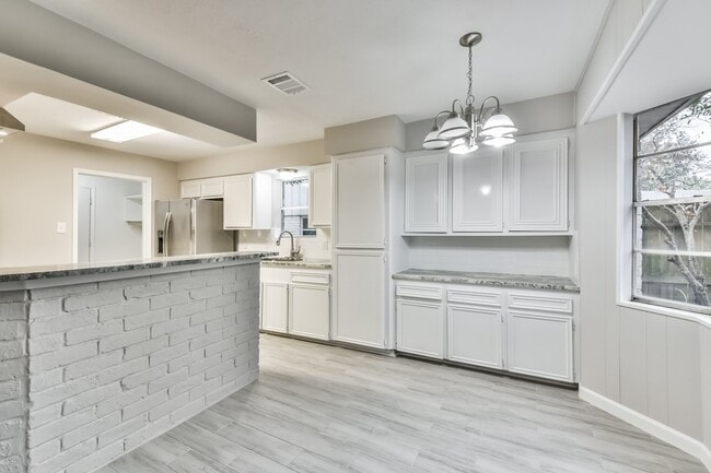 Building Photo - 9718 John Bank Dr