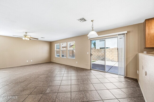 Building Photo - 9515 W Monte Vista Rd