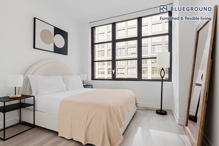 Building Photo - 135 York St