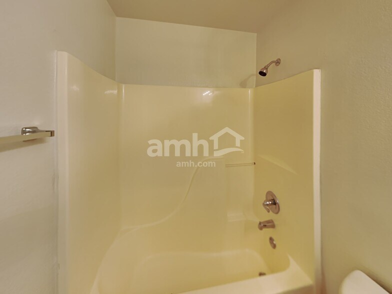 Building Photo - 1133 S 111th Cir