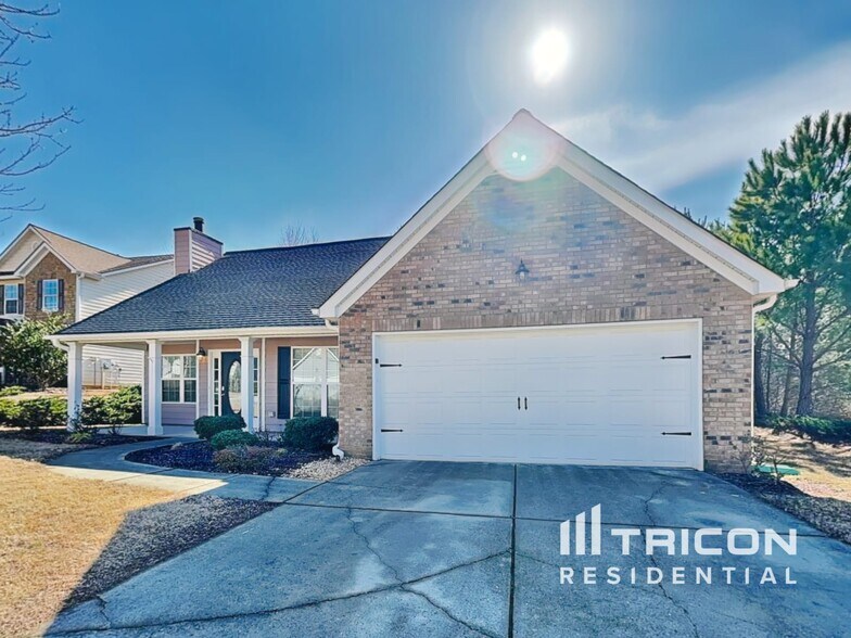 Primary Photo - 190 Red Hawk Dr