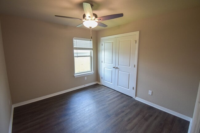 Building Photo - Nice 3 Bedroom 2 Bath Home!!